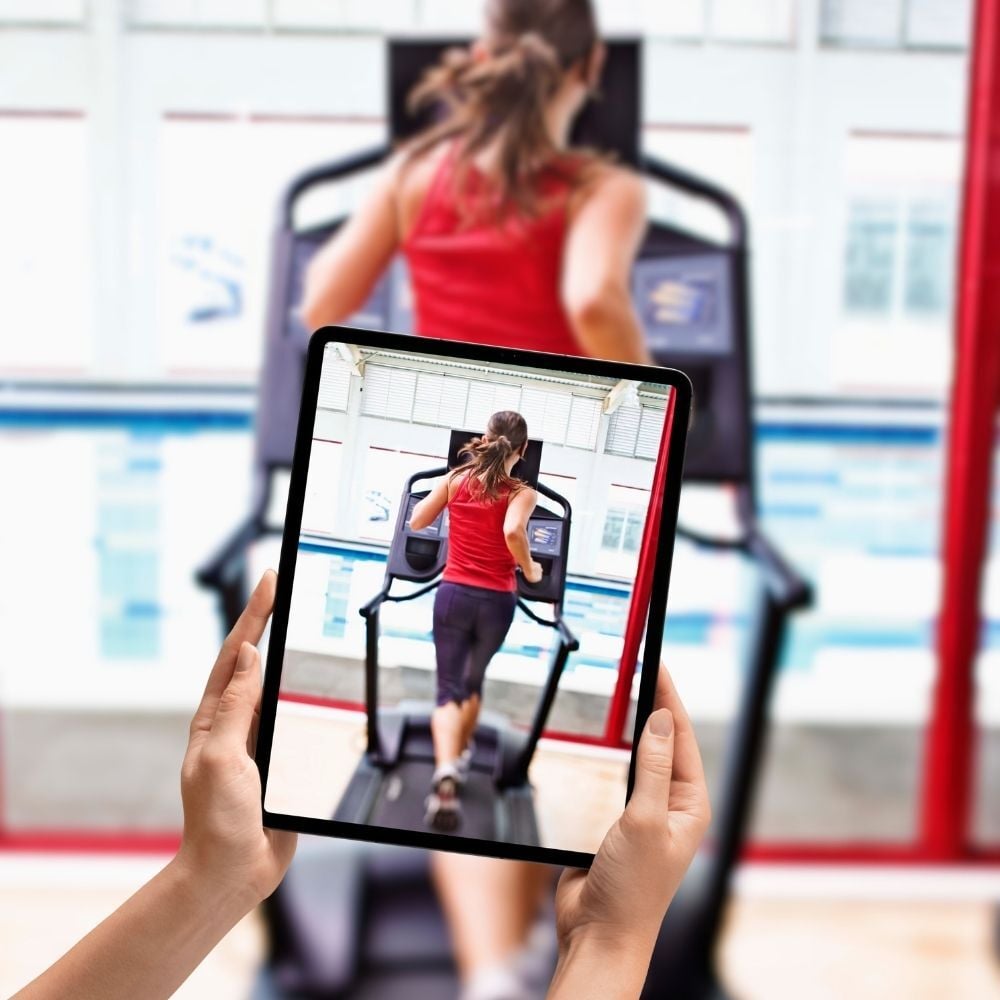 Sy Cho, Elite Physical Therapy and Performance, Folsom and Rancho Cordova California, recording runner on treadmill
